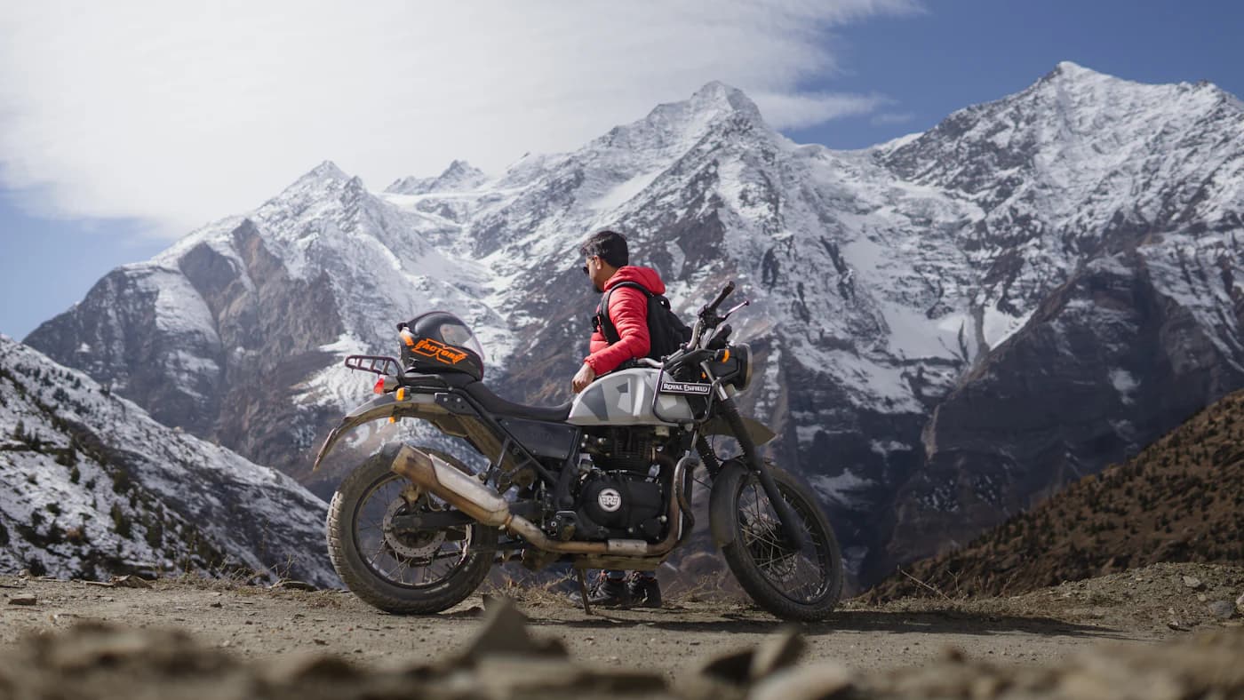 Arjun with a motorcycle (photo)